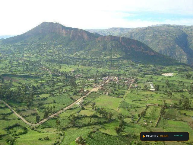 Mirador Turístico Natural de Pomacocha foto 3