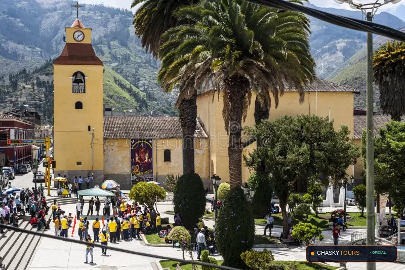 Plaza Mayor y Templo Matriz de Circa foto 1