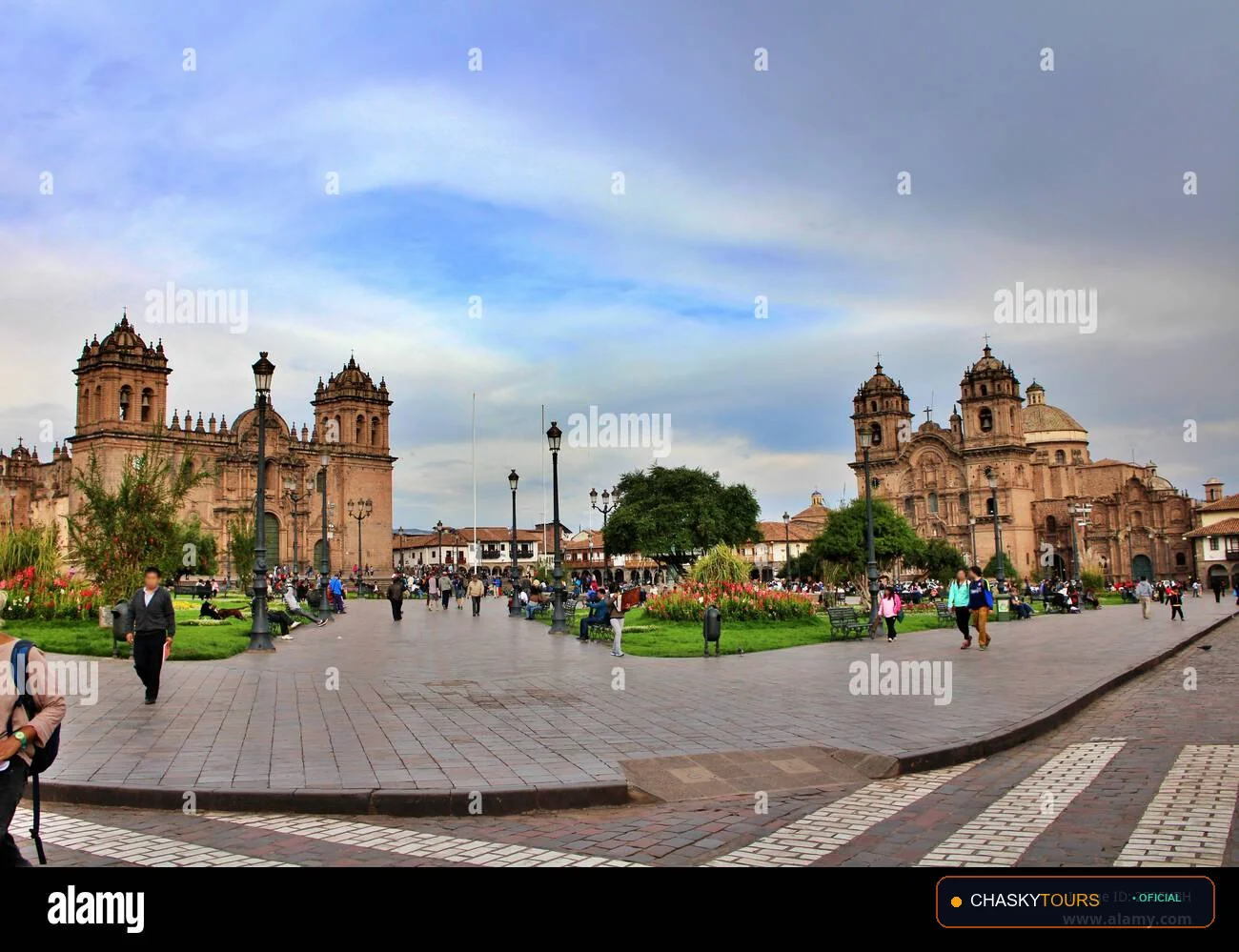 Plaza Mayor y Templo Matriz de Curasco