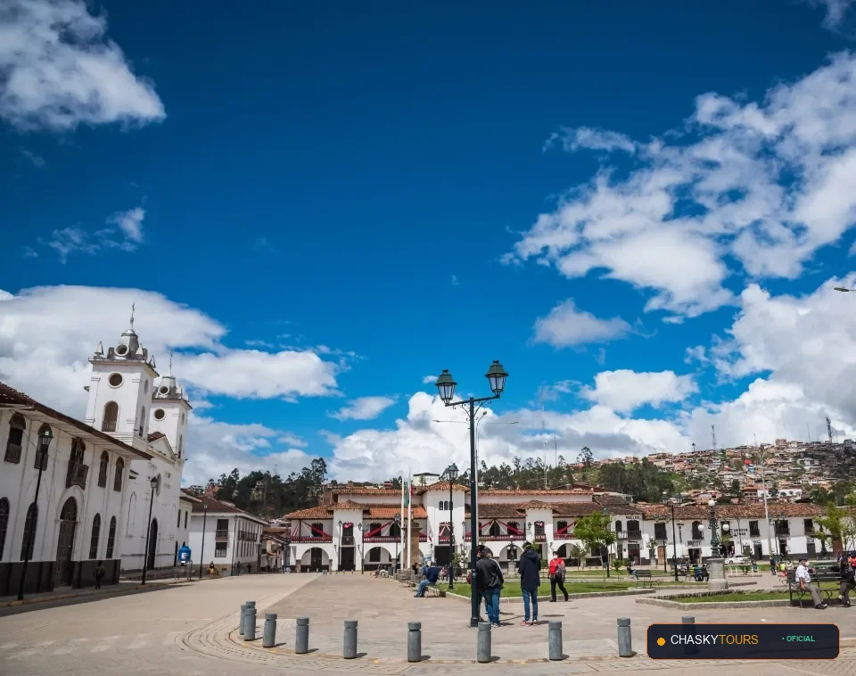 Plaza Mayor y Templo Matriz de La Jalca