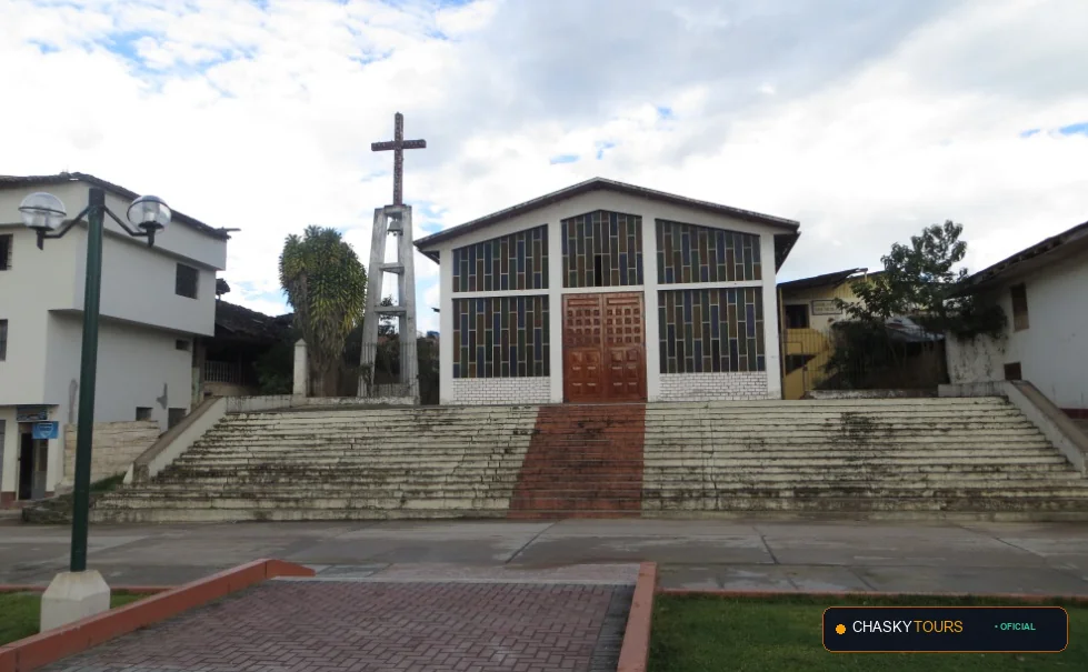 Plaza Mayor y Templo Matriz de Longar foto 1