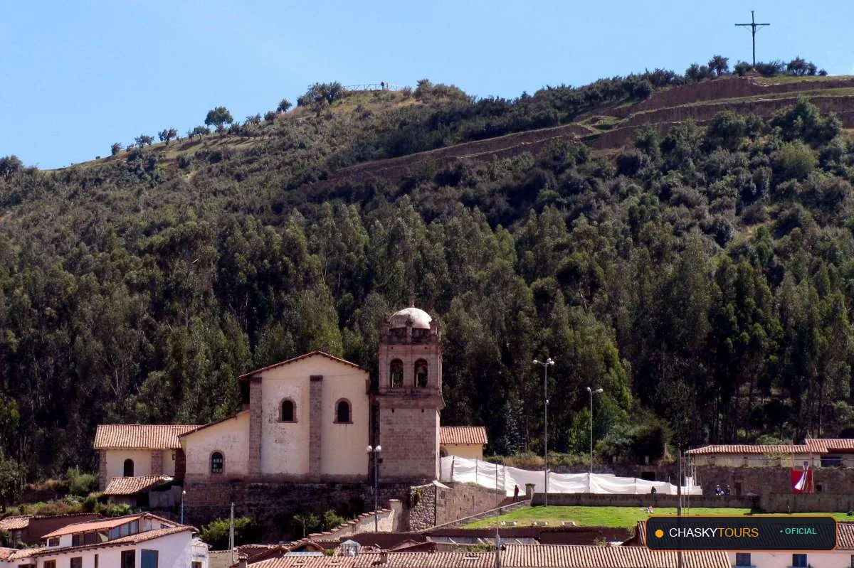 Plaza Mayor y Templo Matriz de San Cristobal foto 1