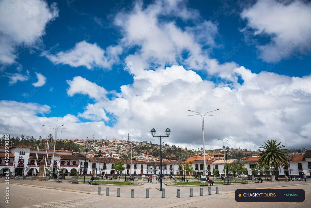 Plaza Mayor y Templo Matriz de San Francisco De Daguas