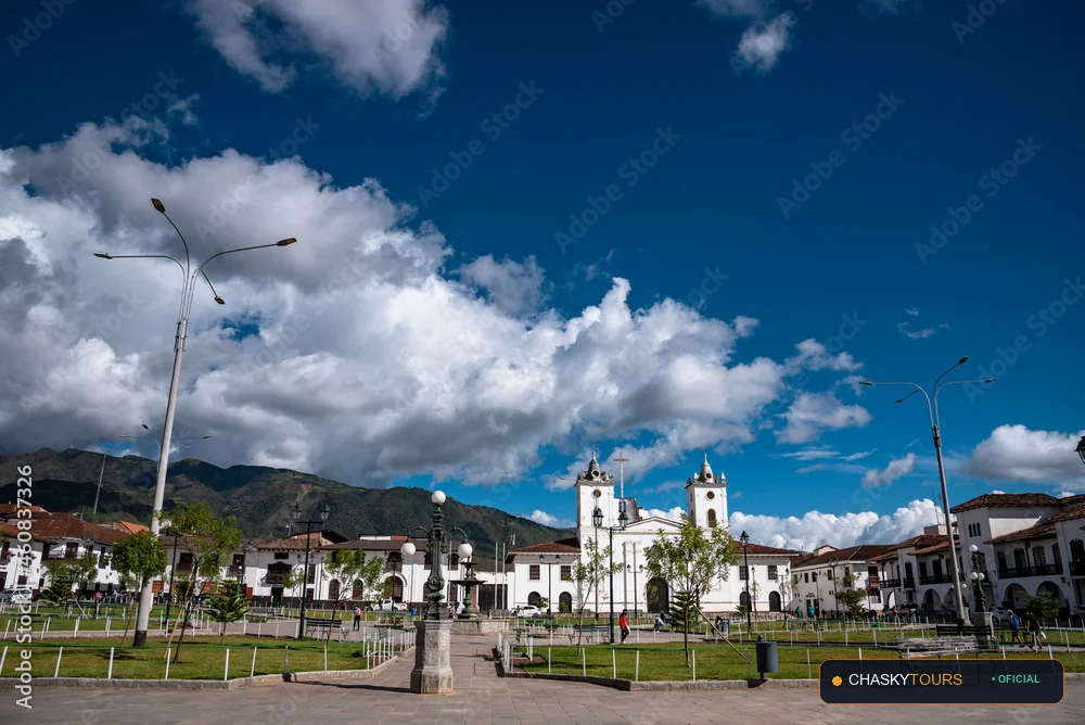 Plaza Mayor y Templo Matriz de Sonche