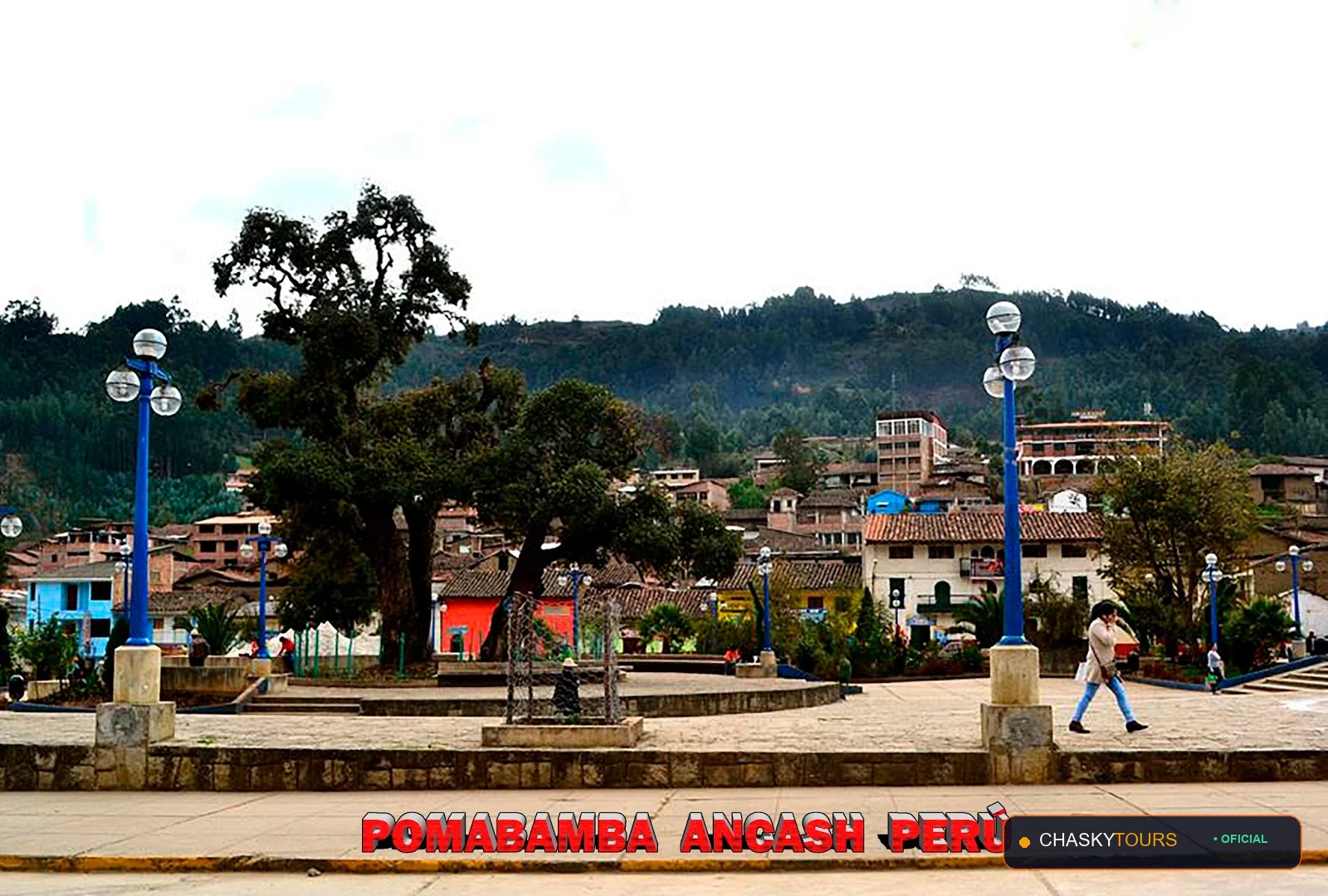 Plaza Mayor y Templo Matriz de Yambrasbamba