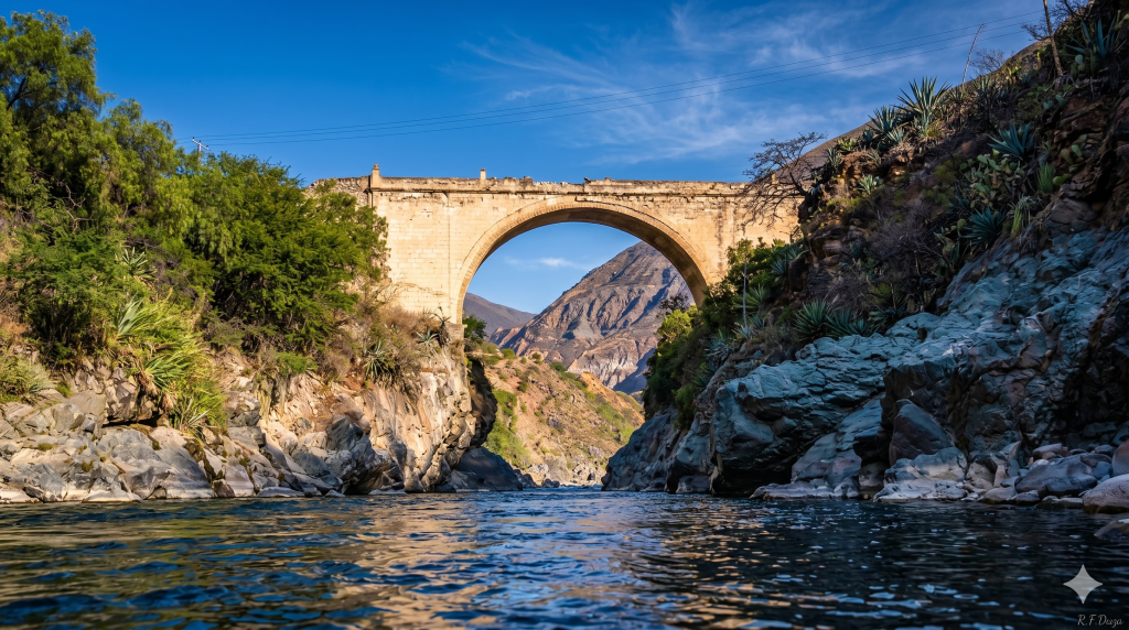 Puente Colonial de Pachachaca